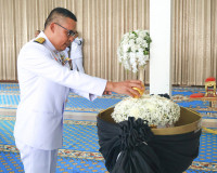 จังหวัดสุราษฎร์ธานี จัดพิธีถวายน้ำสรงพระบรมศพสมเด็จพระนางเจ้ ... พารามิเตอร์รูปภาพ 10